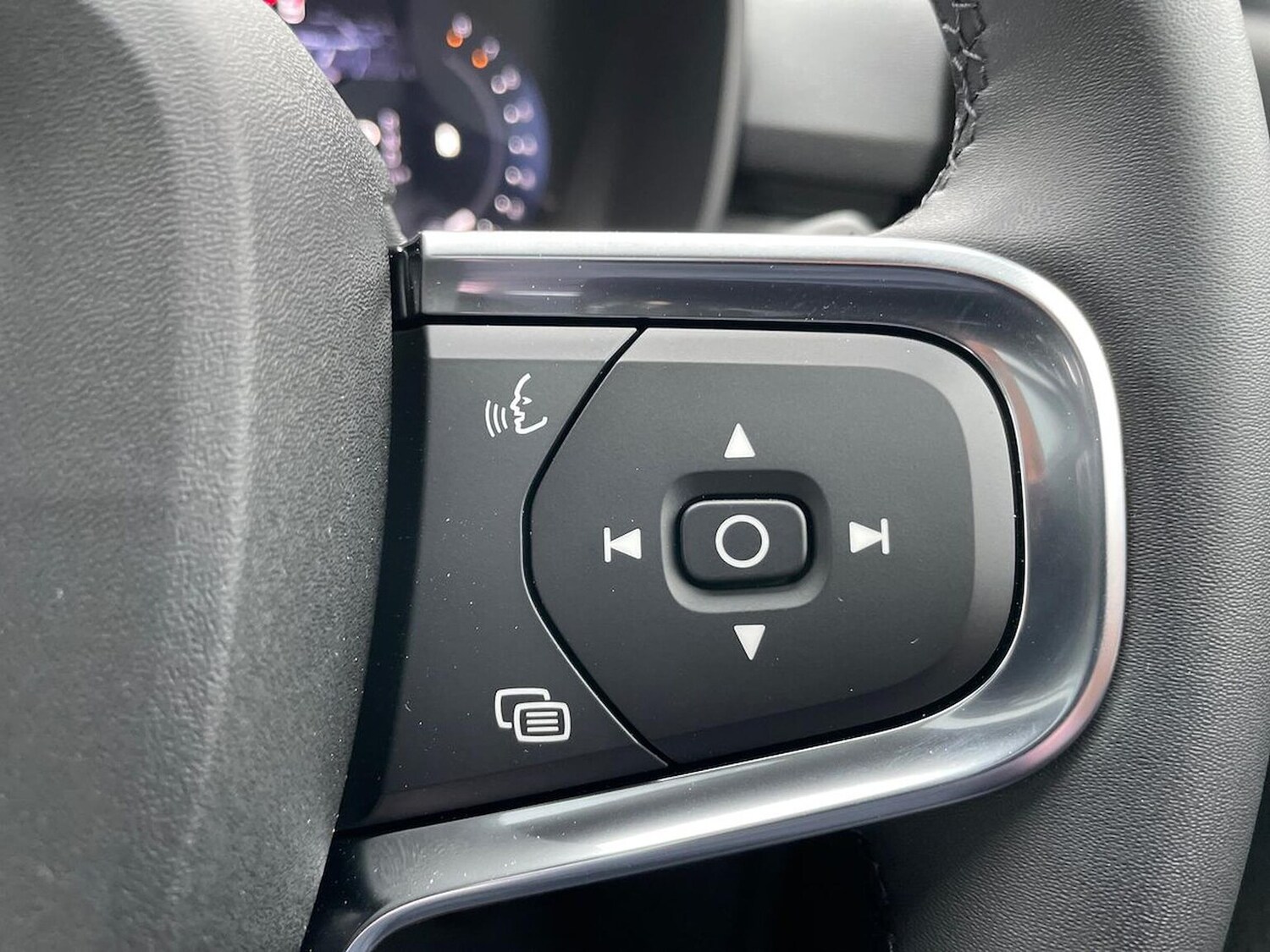 Used Volvo XC40 2025 for sale - 77487441: Photo 26