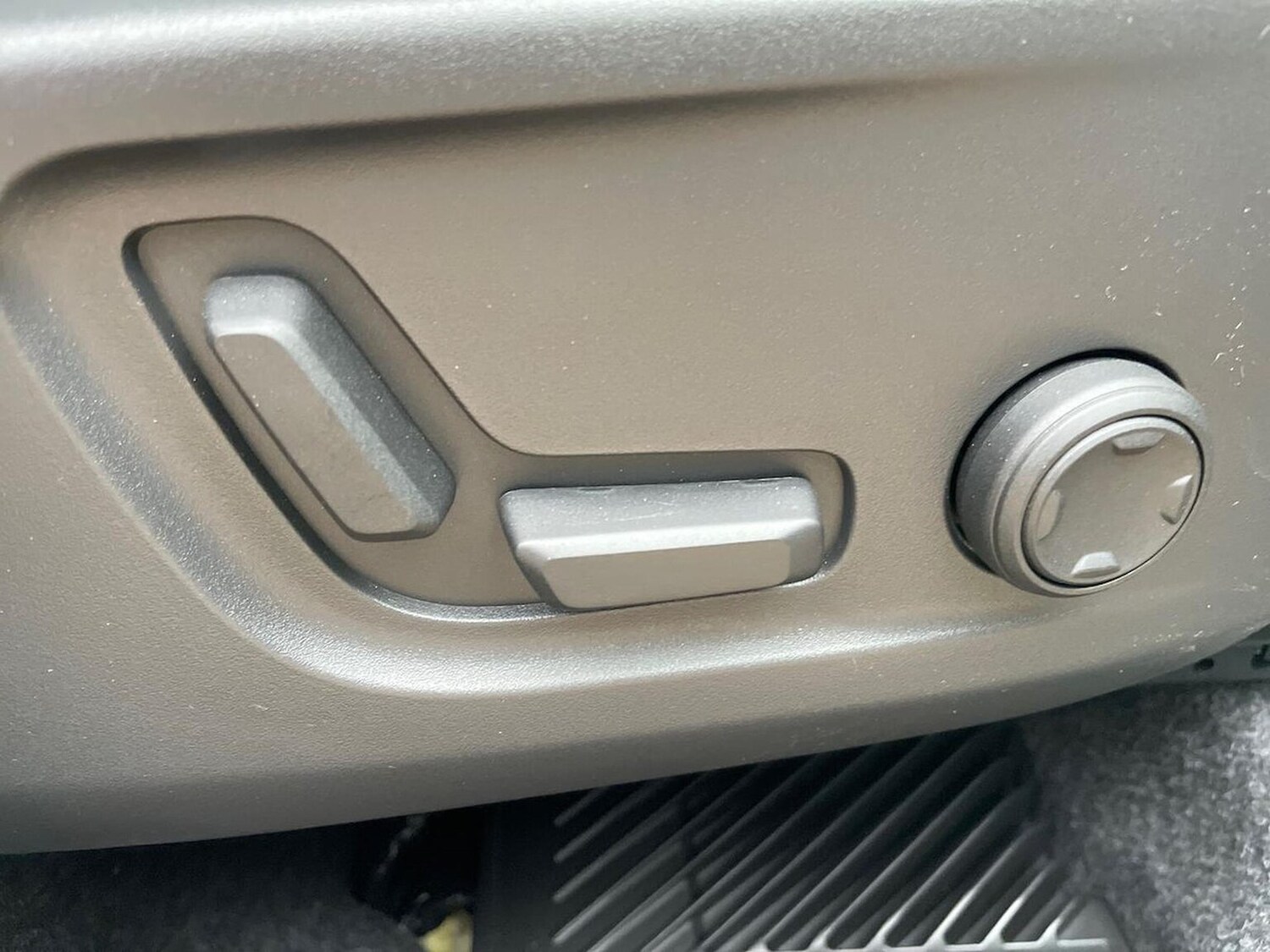 Used Volvo XC40 2025 for sale - 77487441: Photo 29