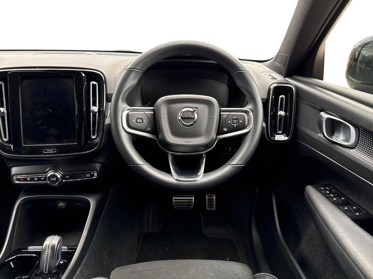 Used Volvo XC40 2021 for sale - 76478208: Photo 9