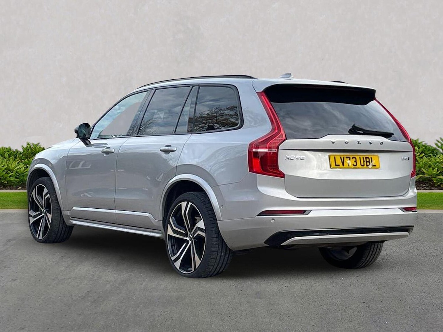 Used Volvo XC90 2023 for sale - 76504982: Photo 2