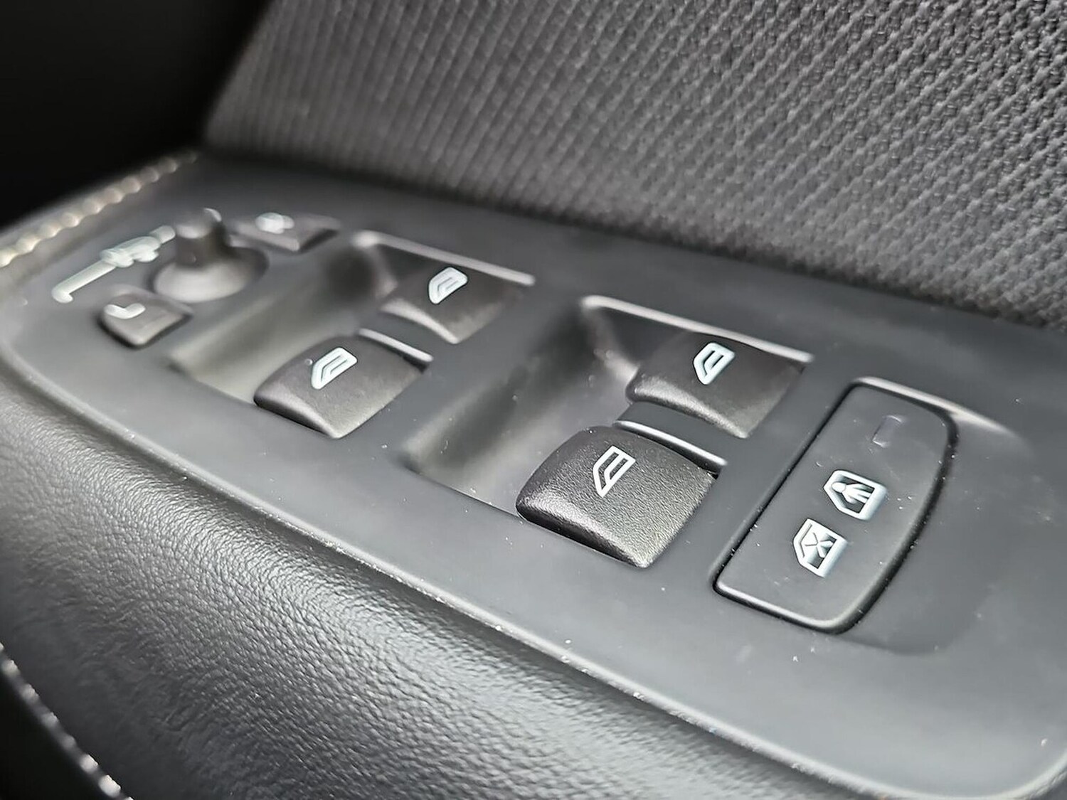 Used Volvo XC60 2023 for sale - 78193922: Photo 23