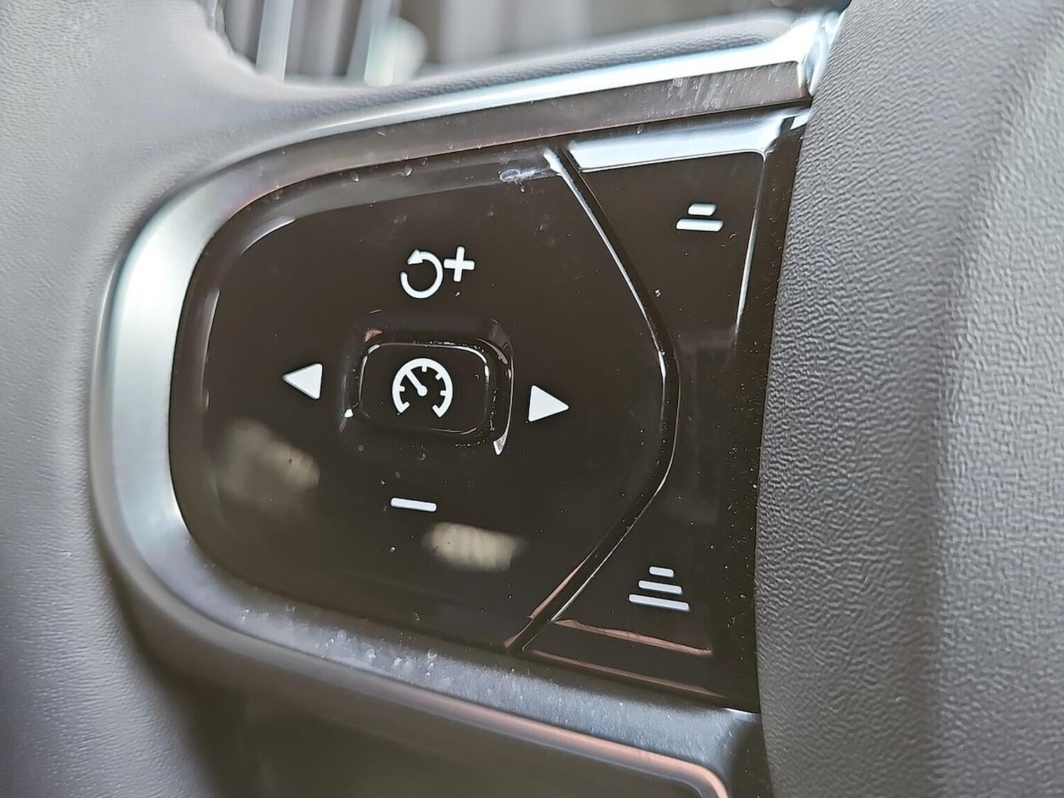 Used Volvo XC60 2023 for sale - 78193922: Photo 29