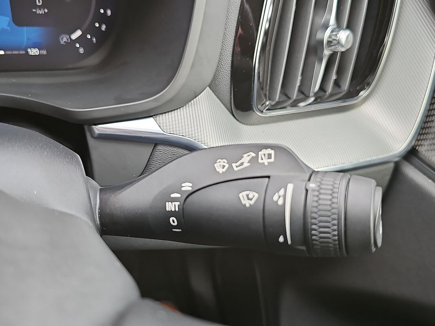 Used Volvo XC60 2023 for sale - 78193922: Photo 30