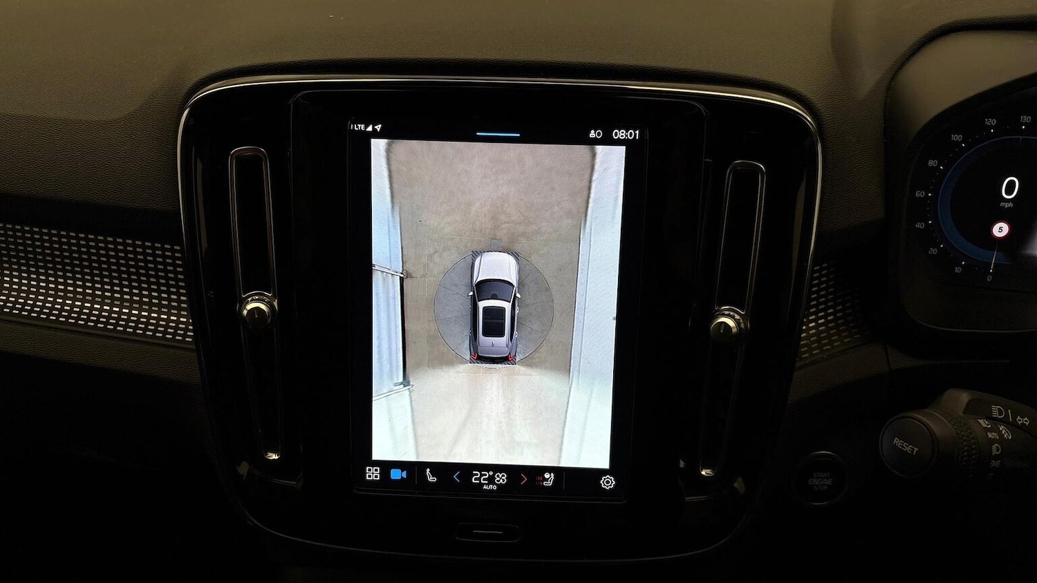 Used Volvo XC40 2022 for sale - 76335103: Photo 20