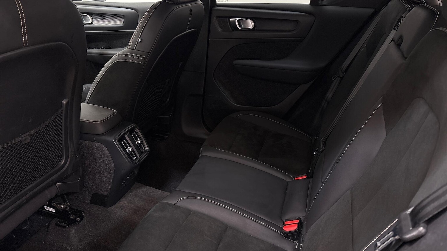 Used Volvo XC40 2022 for sale - 76335103: Photo 28