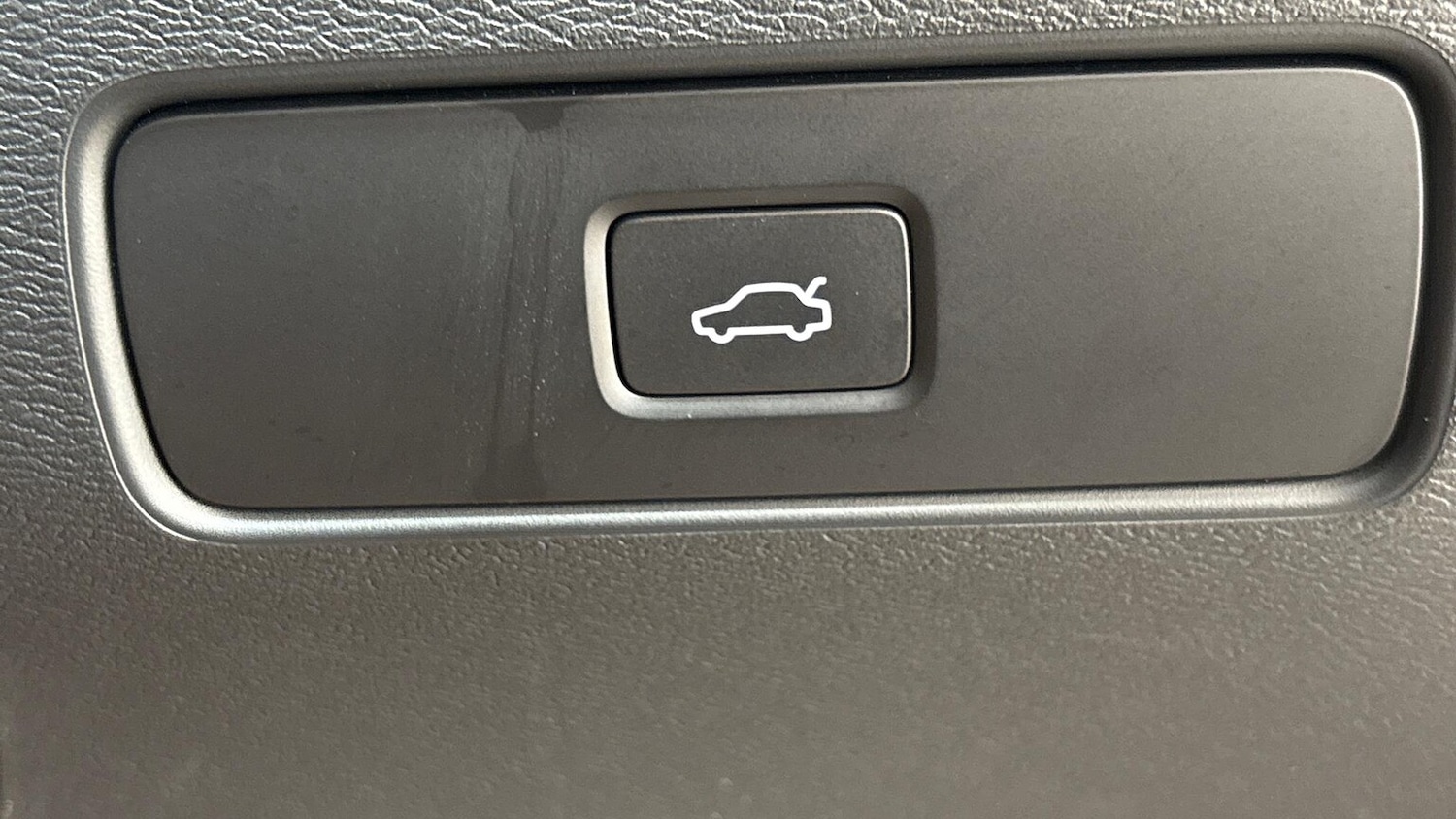 Used Volvo XC40 2022 for sale - 76335103: Photo 40