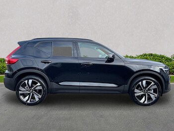 Used Volvo XC40 2025 for sale - 77487431: Photo