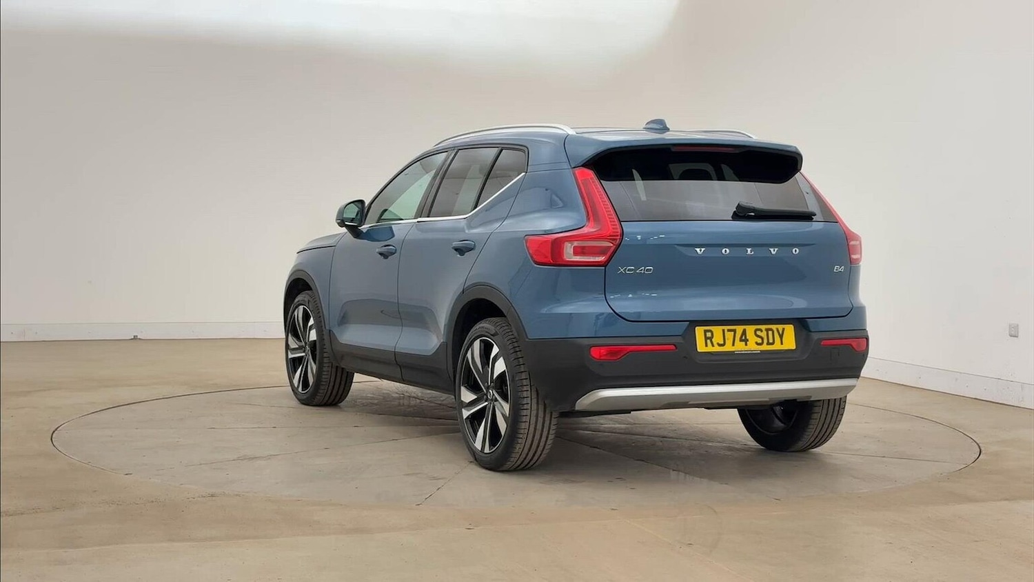 Used Volvo XC40 2024 for sale - 76940139: Photo 24