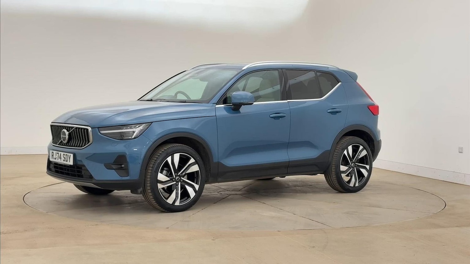 Used Volvo XC40 2024 for sale - 76940139: Photo 31