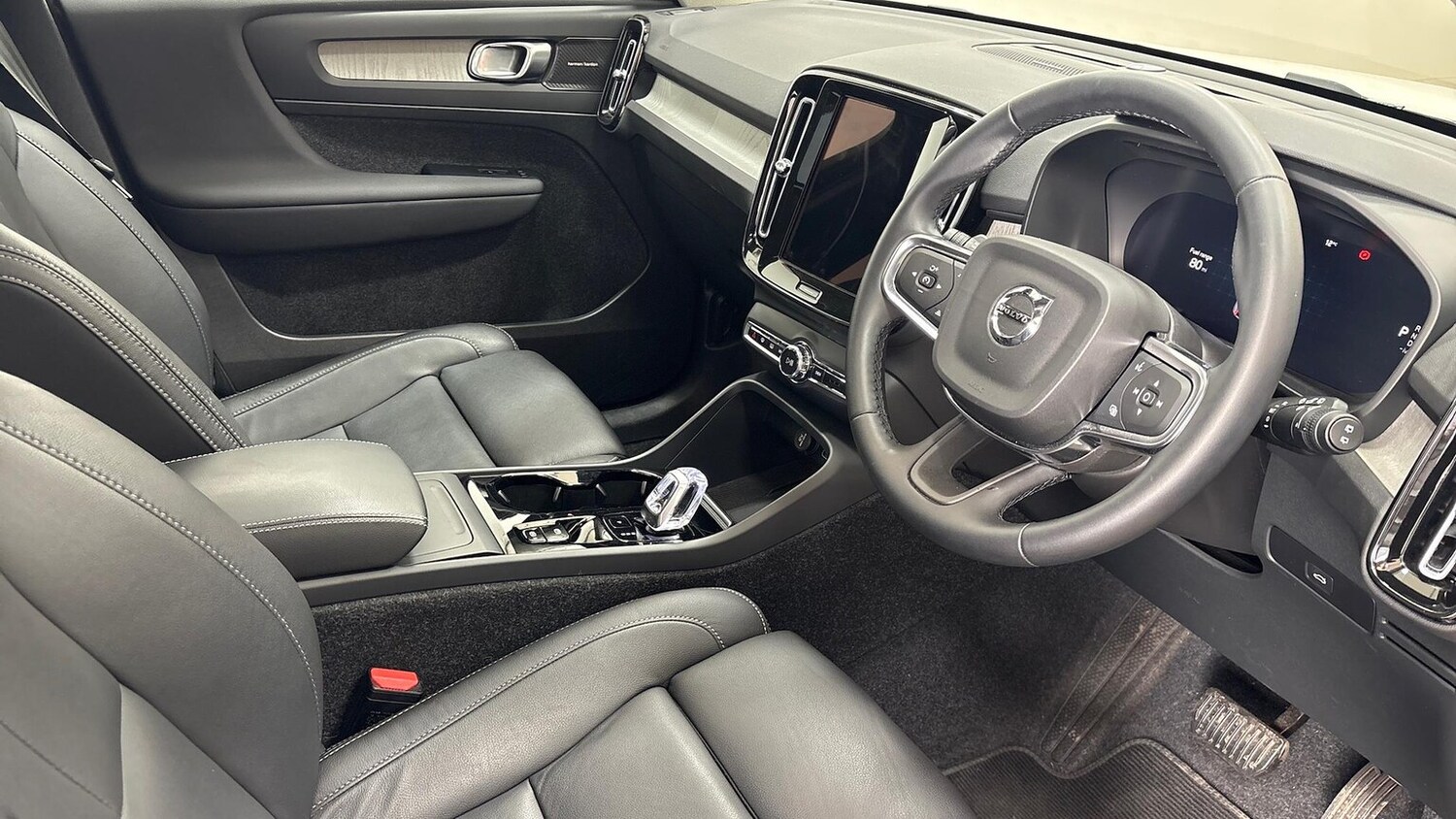 Used Volvo XC40 2024 for sale - 76565480: Photo 10