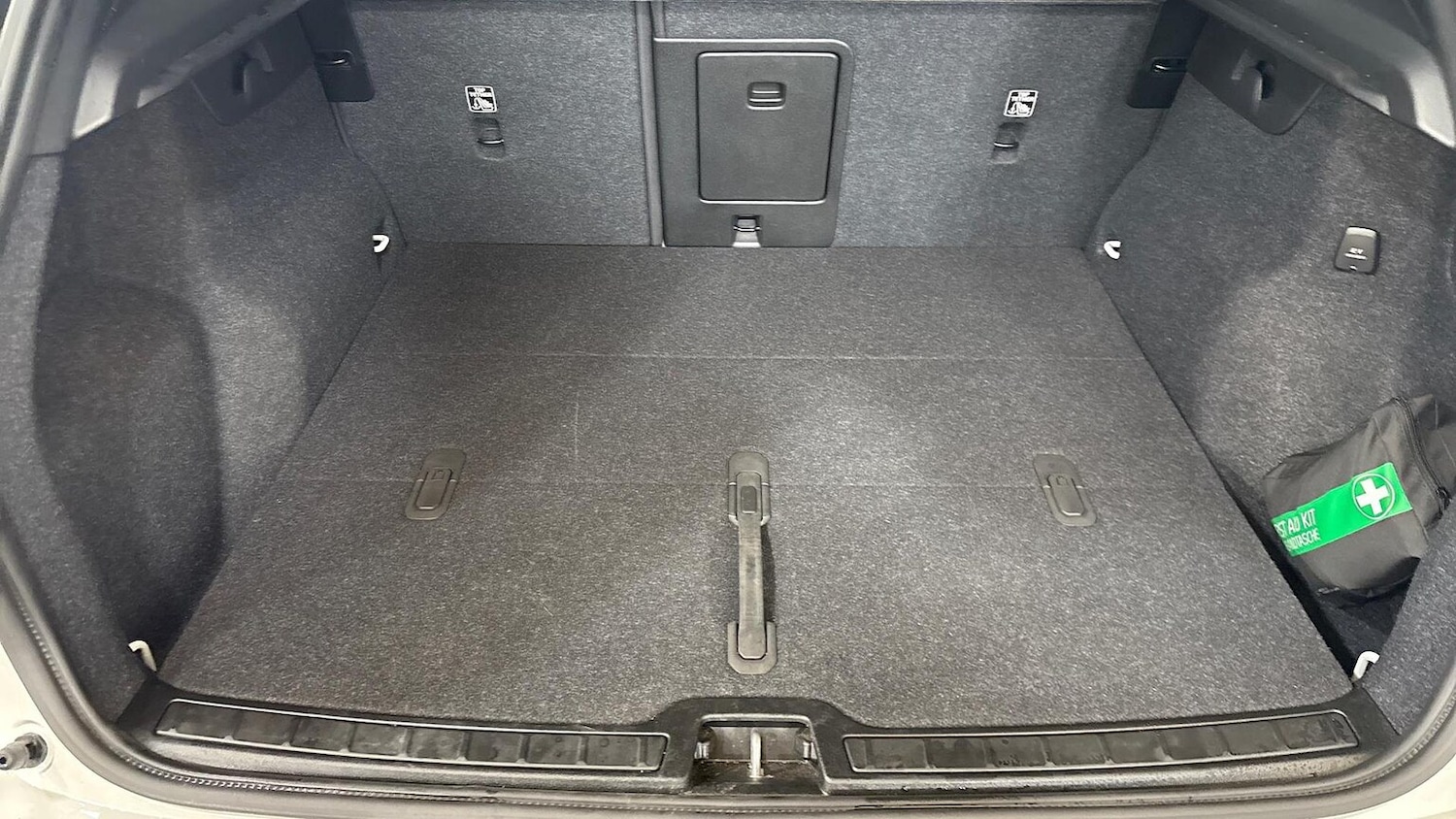 Used Volvo XC40 2024 for sale - 76565480: Photo 15