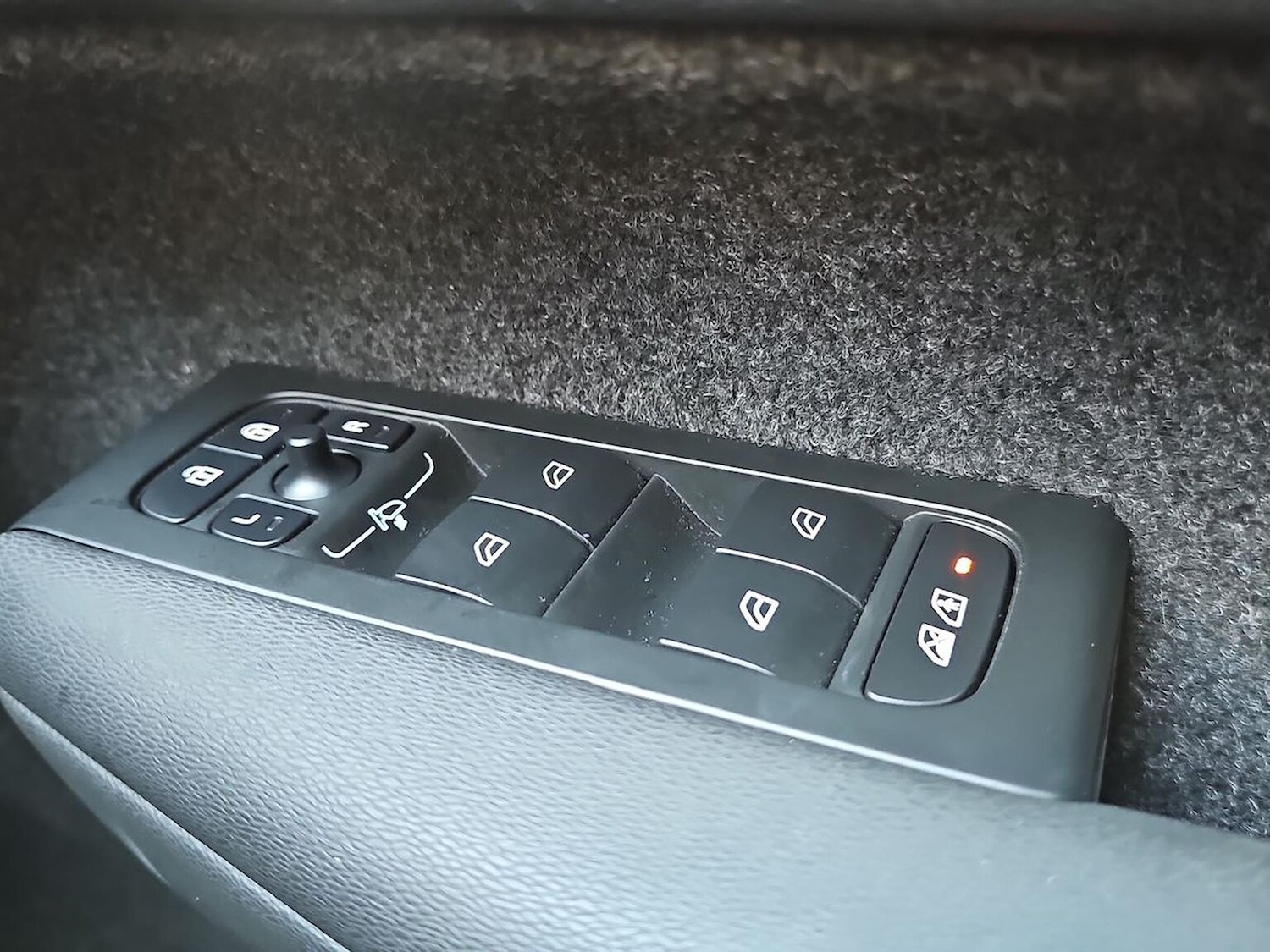 Used Volvo XC40 2025 for sale - 77709102: Photo 21