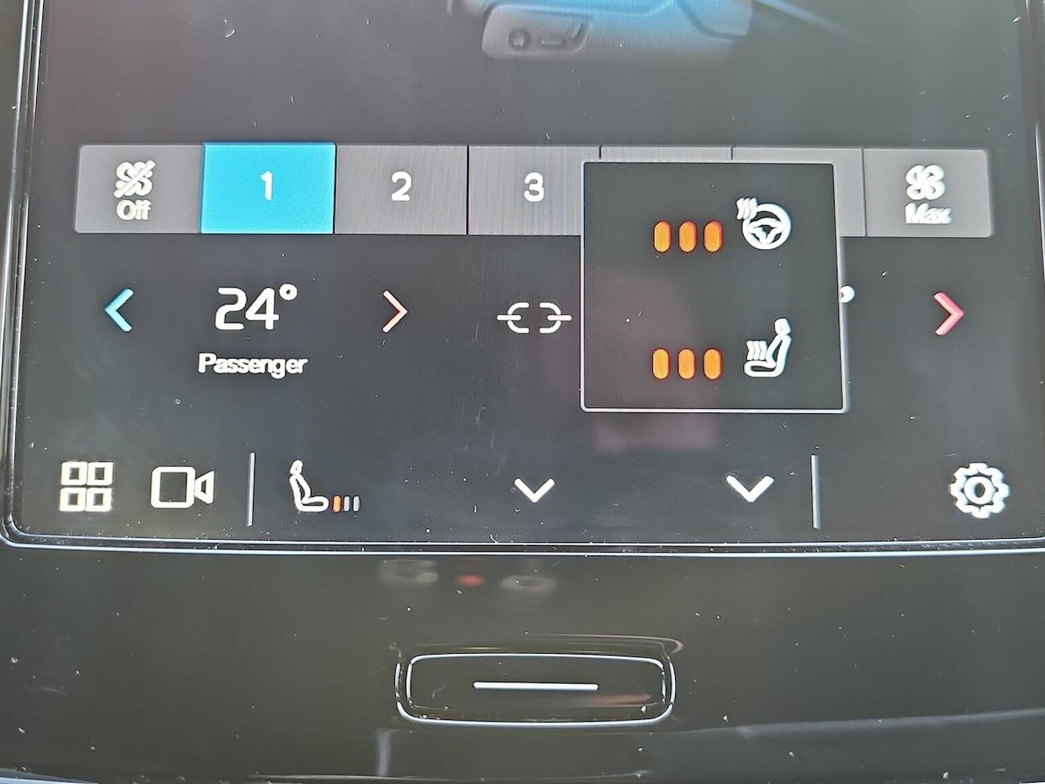 Used Volvo XC40 2025 for sale - 77709102: Photo 25