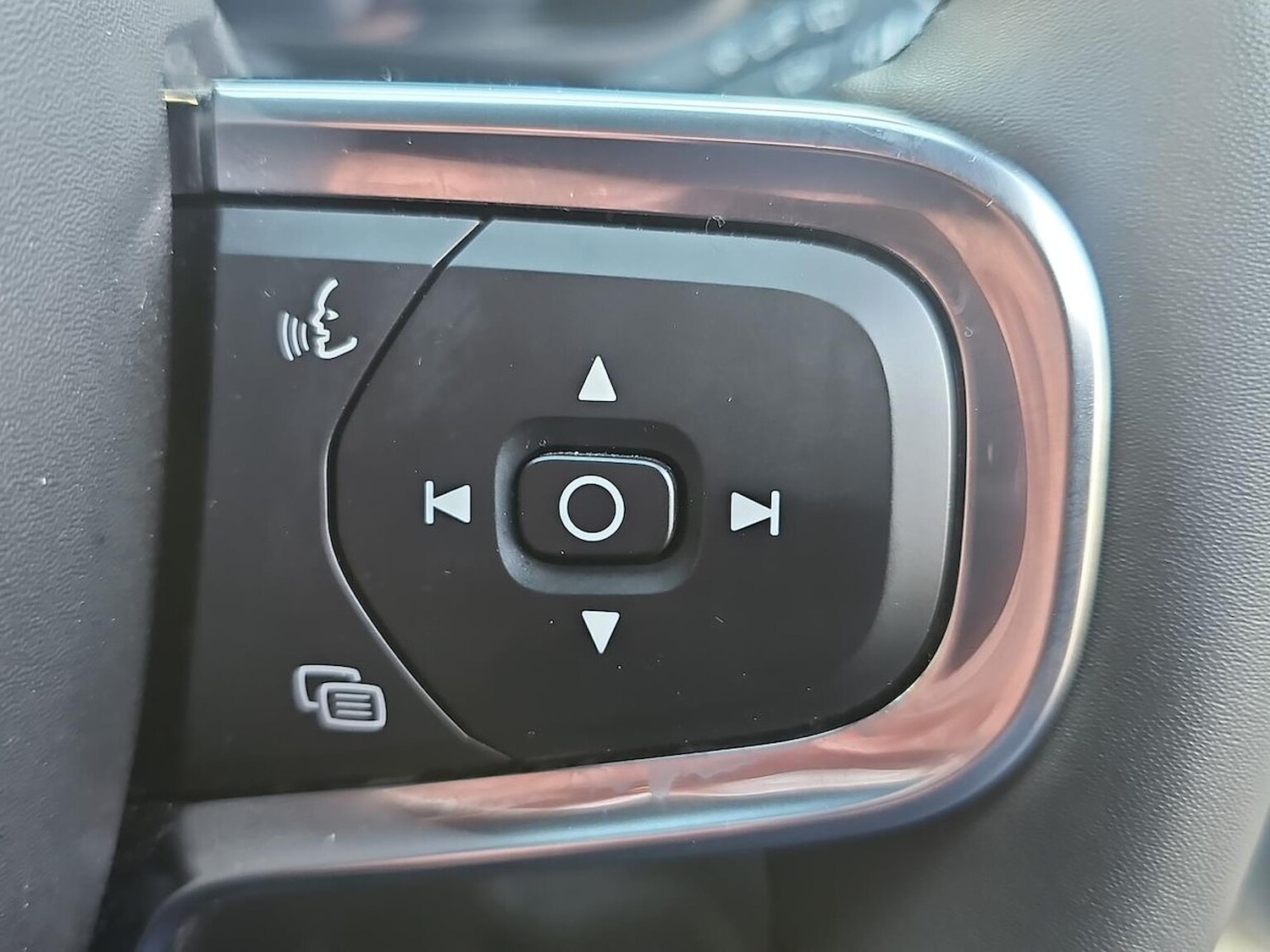 Used Volvo XC40 2025 for sale - 77709102: Photo 26