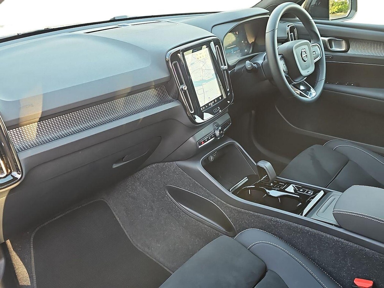 Used Volvo XC40 2025 for sale - 77709102: Photo 7