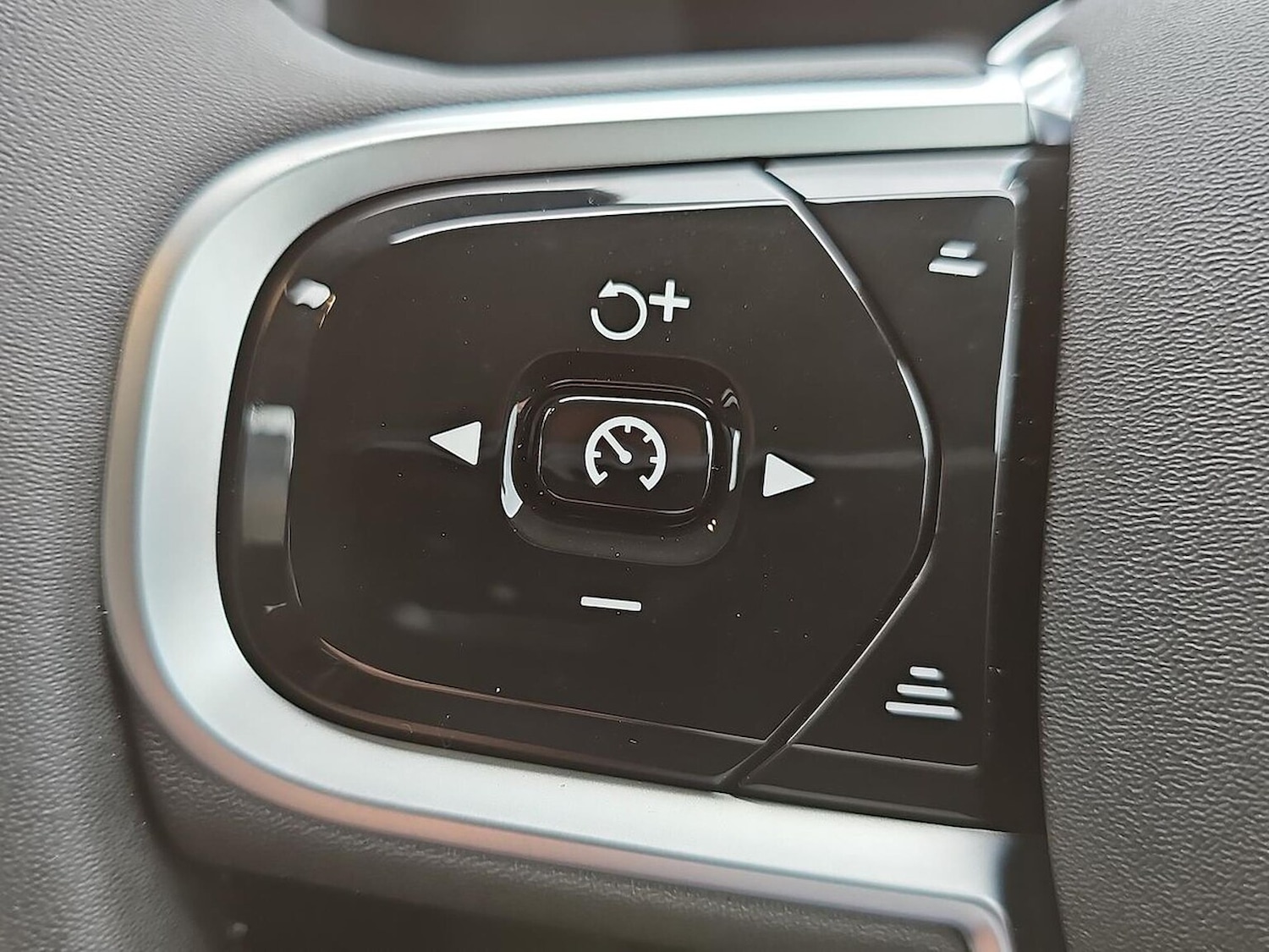 Used Volvo V90 2025 for sale - 76719398: Photo 27