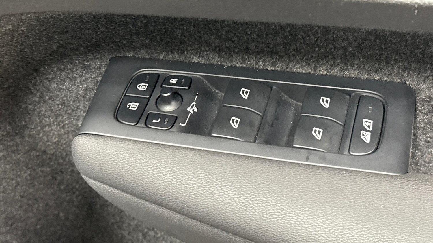 Used Volvo XC40 2022 for sale - 76455195: Photo 24