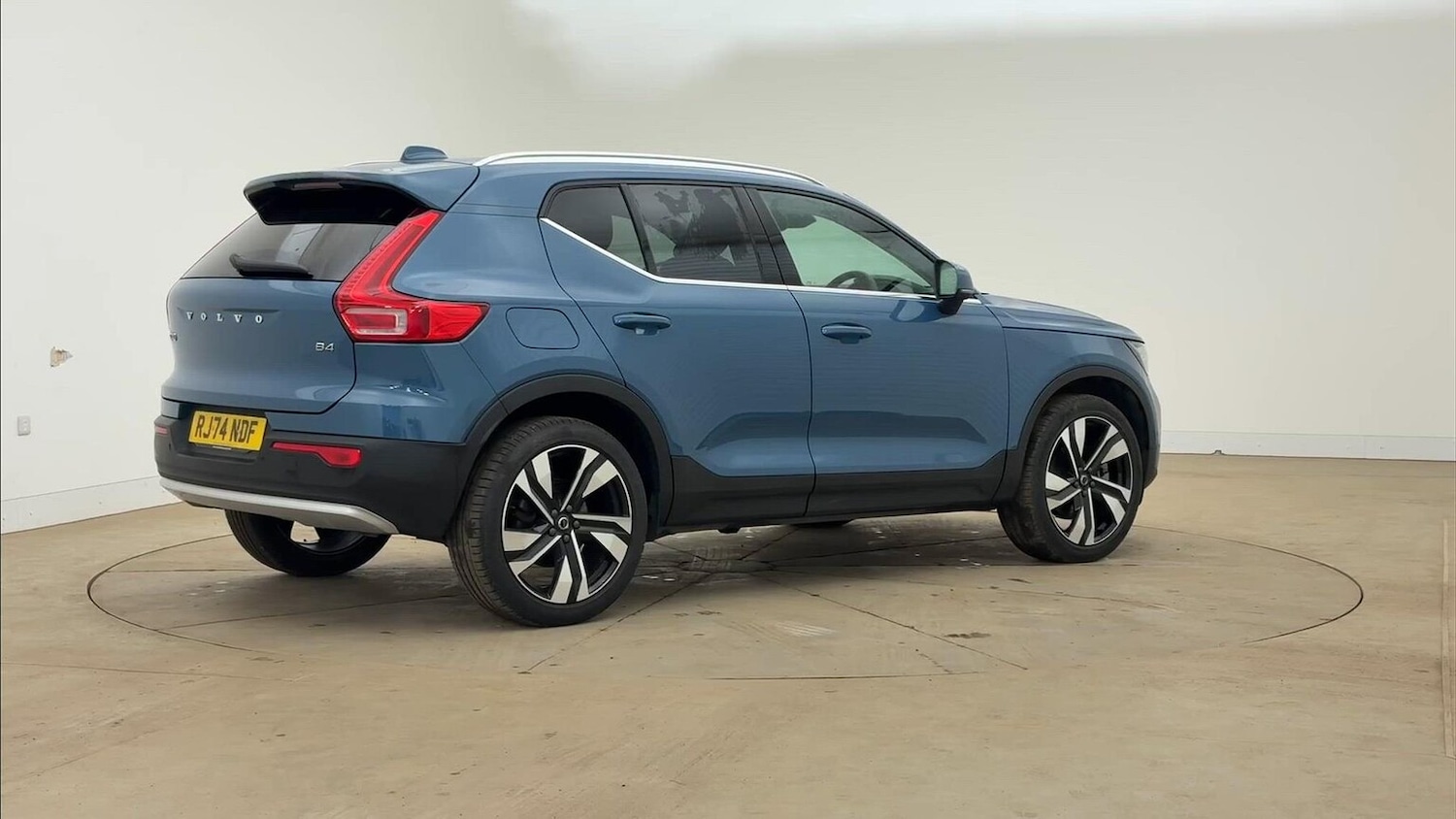 Used Volvo XC40 2024 for sale - 76464676: Photo 10