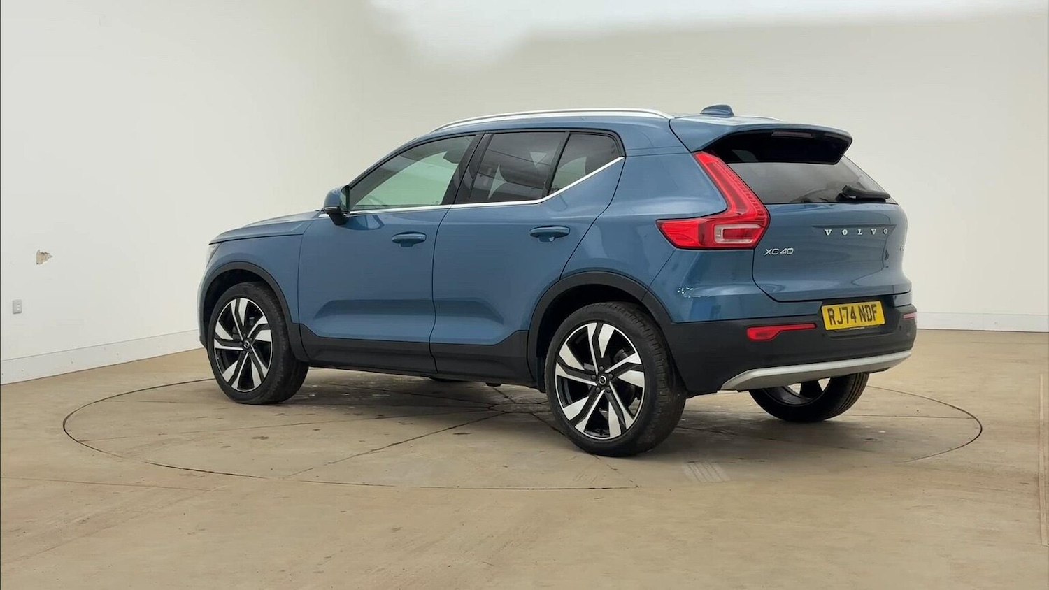 Used Volvo XC40 2024 for sale - 76464676: Photo 13