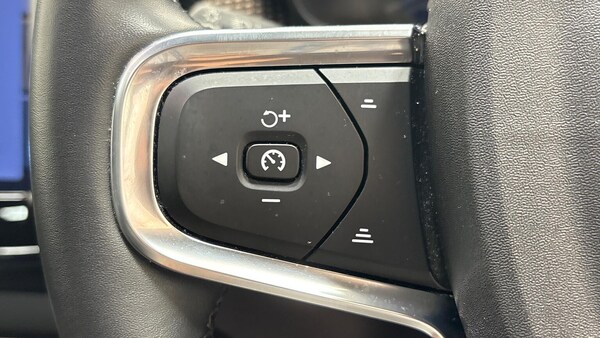 Used Volvo XC40 2021 for sale - 76219234: Photo 32