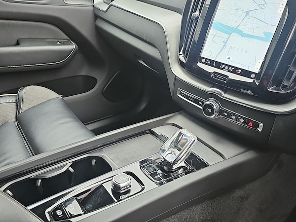 Used Volvo XC60 2023 for sale - 76219229: Photo 13