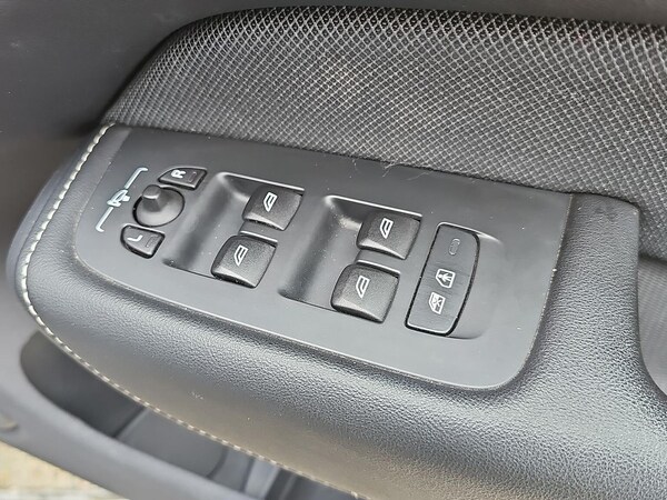 Used Volvo XC60 2023 for sale - 76219229: Photo 21