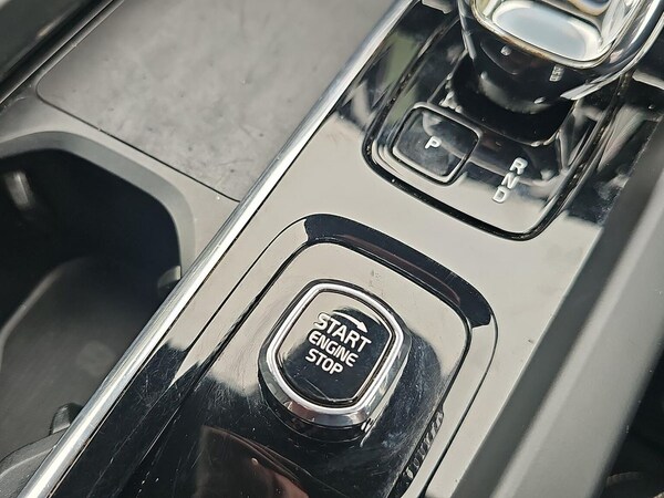 Used Volvo XC60 2023 for sale - 76219229: Photo 22