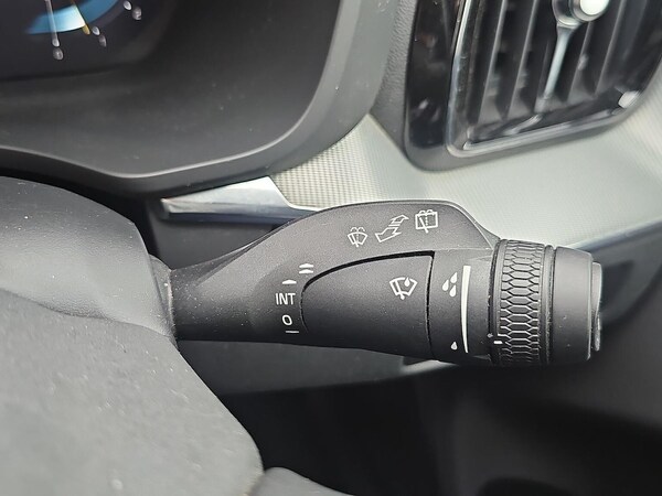Used Volvo XC60 2023 for sale - 76219229: Photo 28