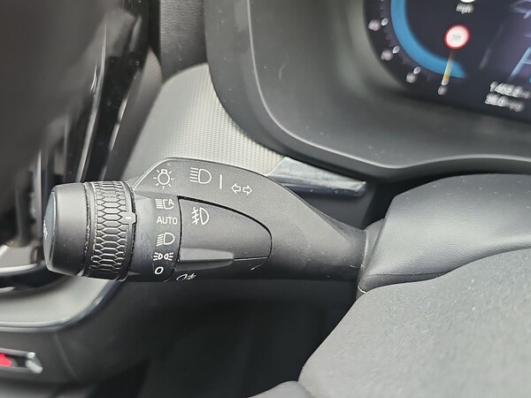 Used Volvo XC60 2023 for sale - 76219229: Photo 29