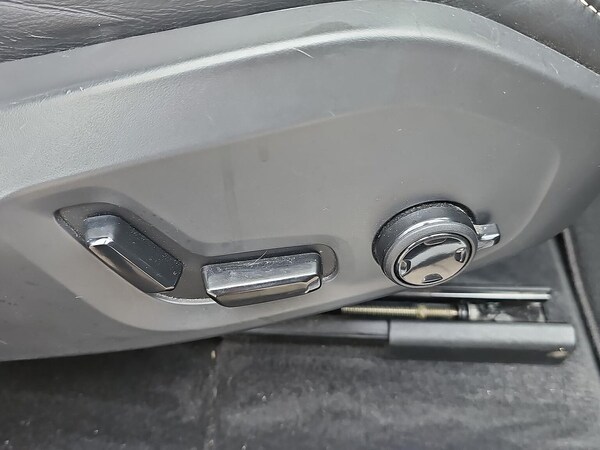 Used Volvo XC60 2023 for sale - 76219229: Photo 30