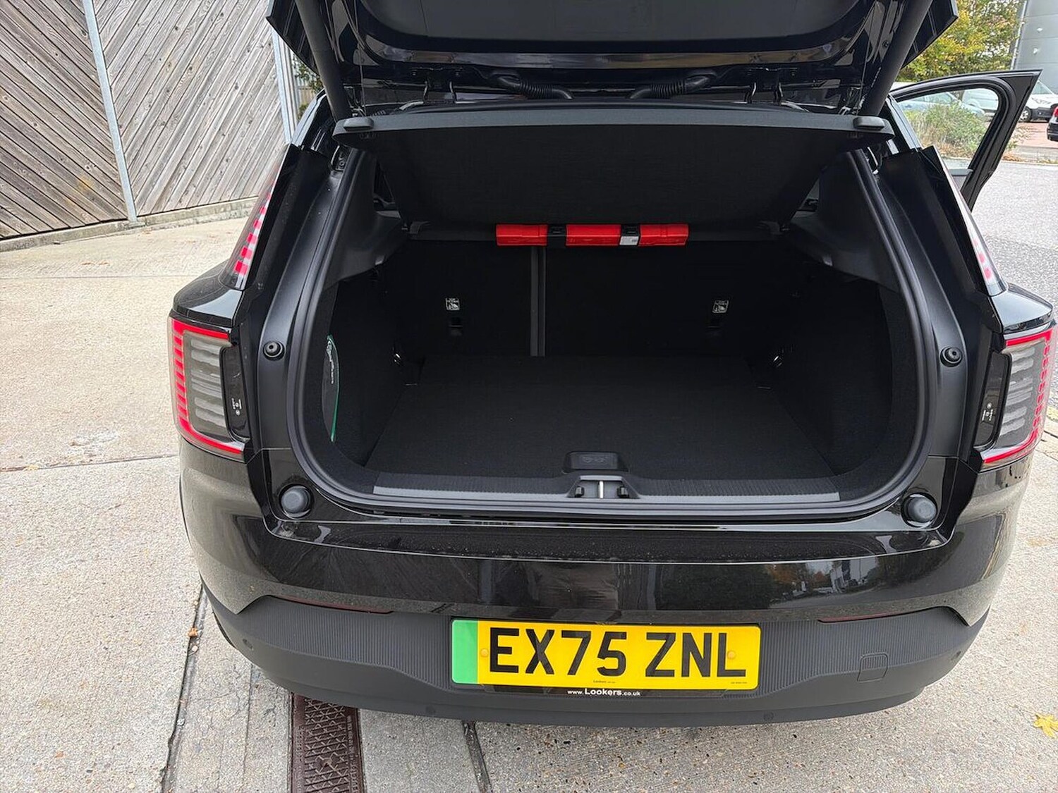 Used Volvo EX30 2025 for sale - 76249376: Photo 17