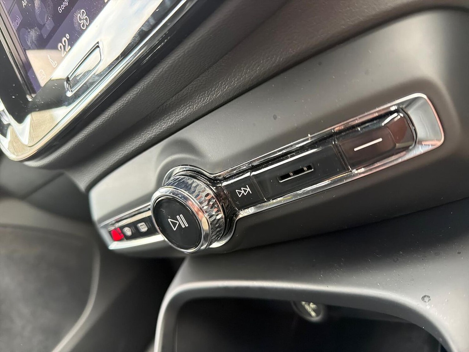 Used Volvo XC40 2025 for sale - 77676378: Photo 12