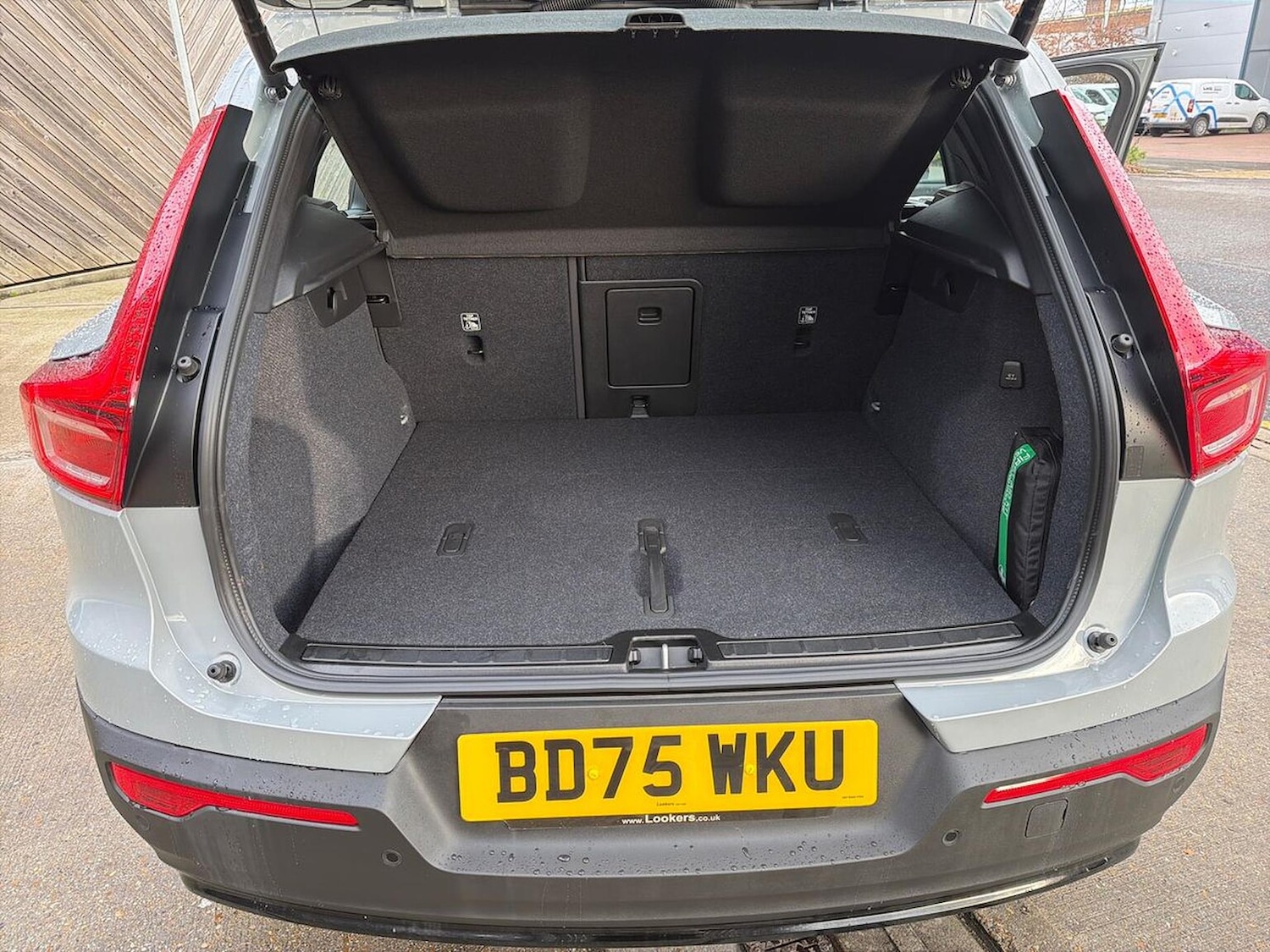 Used Volvo XC40 2025 for sale - 77676378: Photo 17