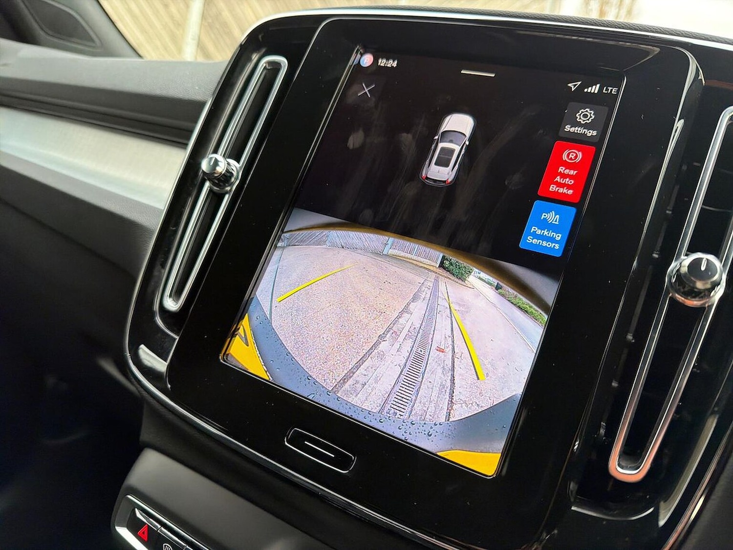 Used Volvo XC40 2025 for sale - 77676378: Photo 23