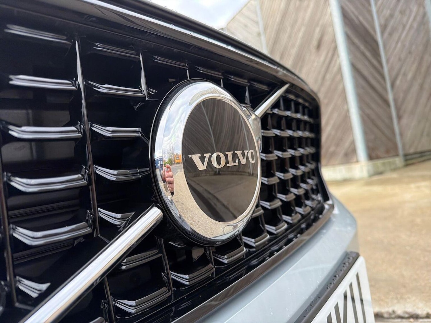 Used Volvo XC40 2025 for sale - 77676378: Photo 32