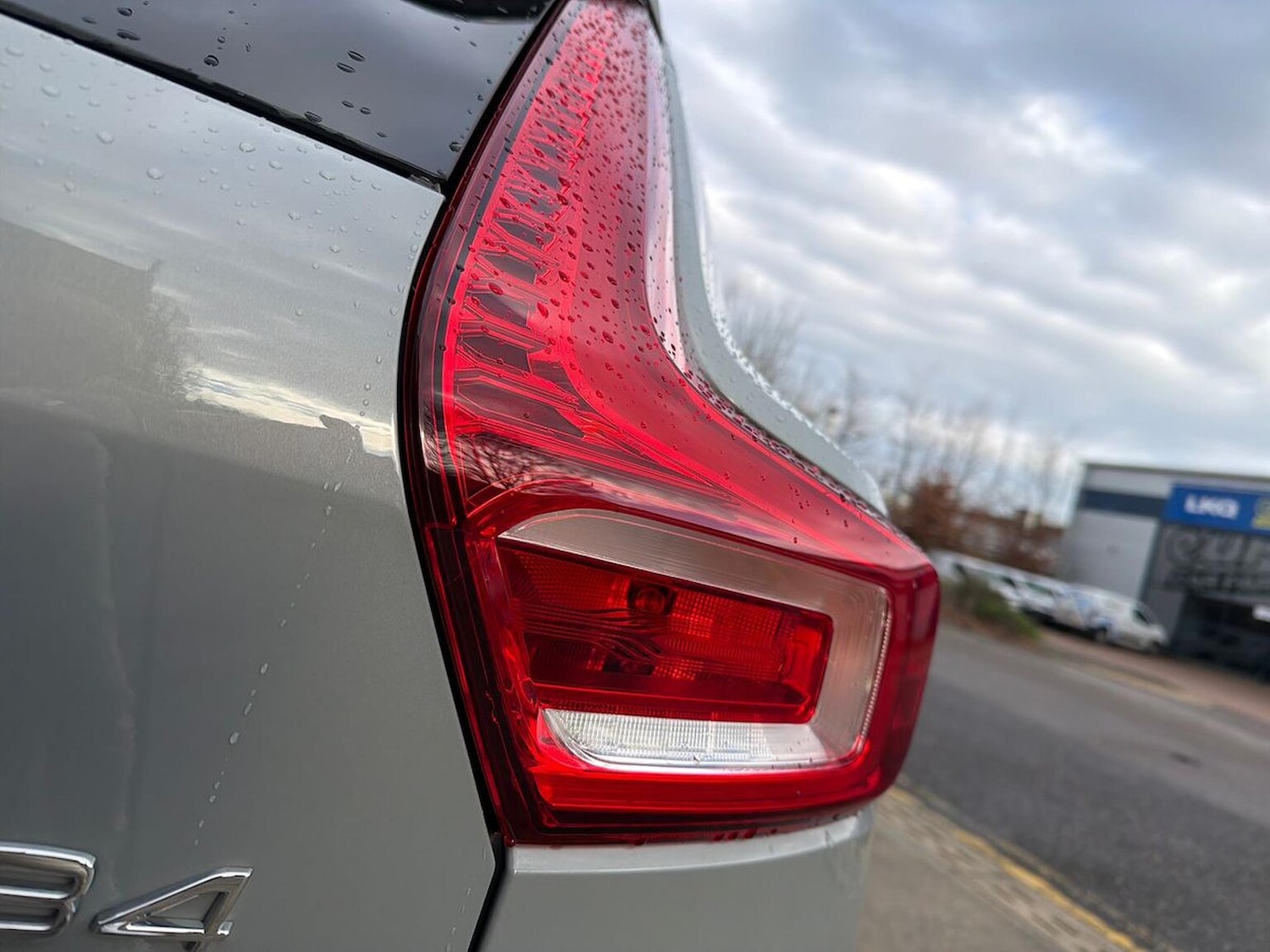 Used Volvo XC40 2025 for sale - 77676378: Photo 35