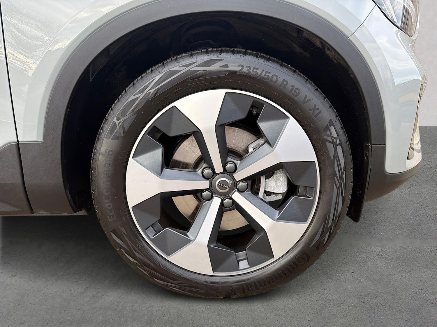 Used Volvo XC40 2025 for sale - 77676378: Photo 6