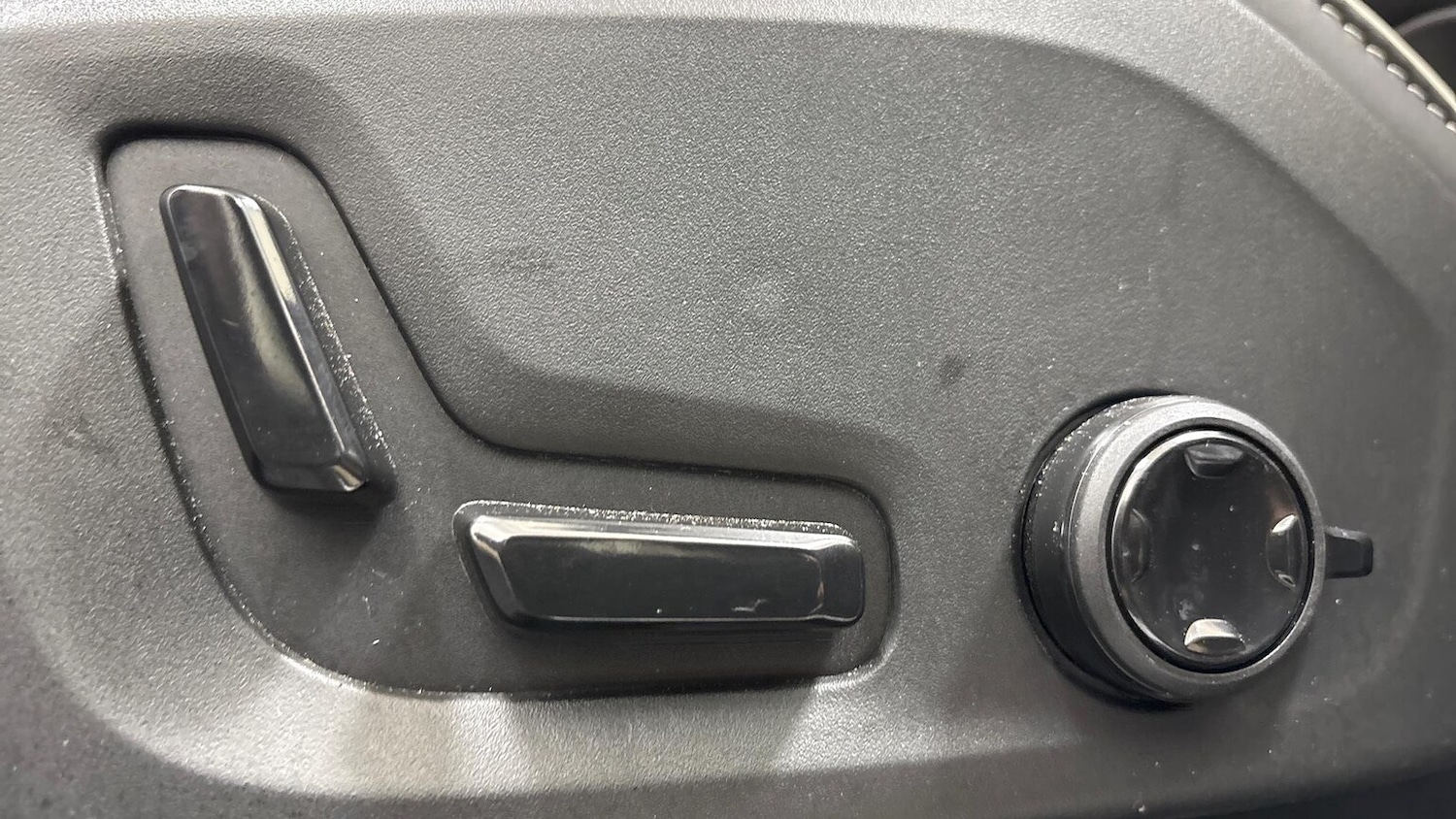 Used Volvo XC60 2025 for sale - 76464667: Photo 28