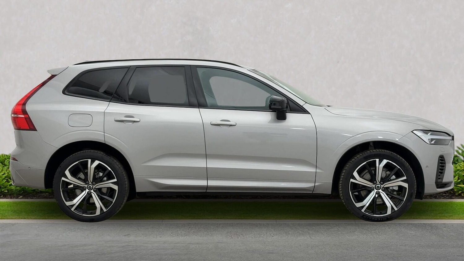 Used Volvo XC60 2025 for sale - 76464667: Photo 3