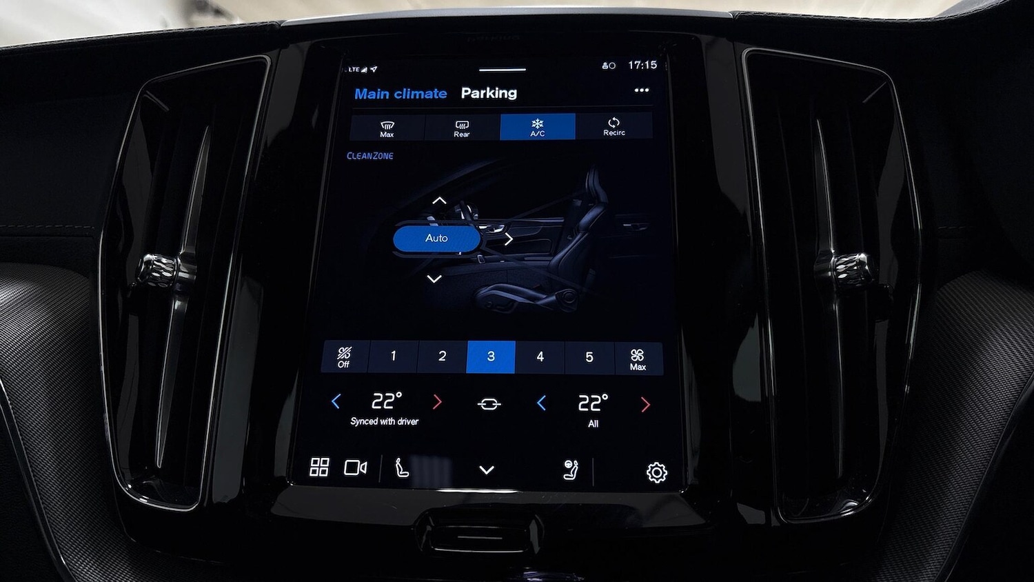 Used Volvo XC60 2025 for sale - 76464667: Photo 38