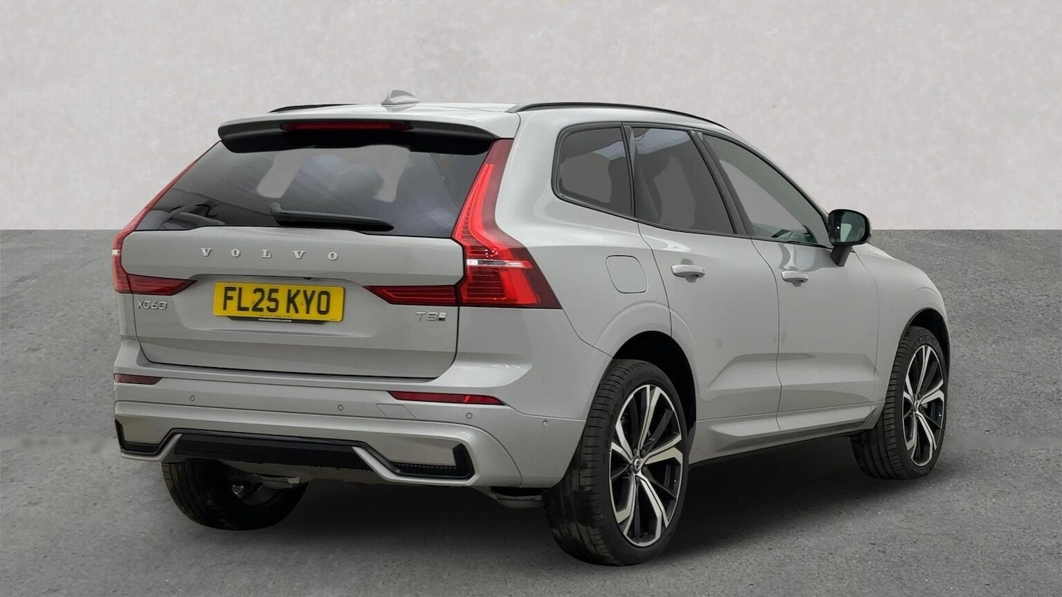 Used Volvo XC60 2025 for sale - 76464667: Photo 6