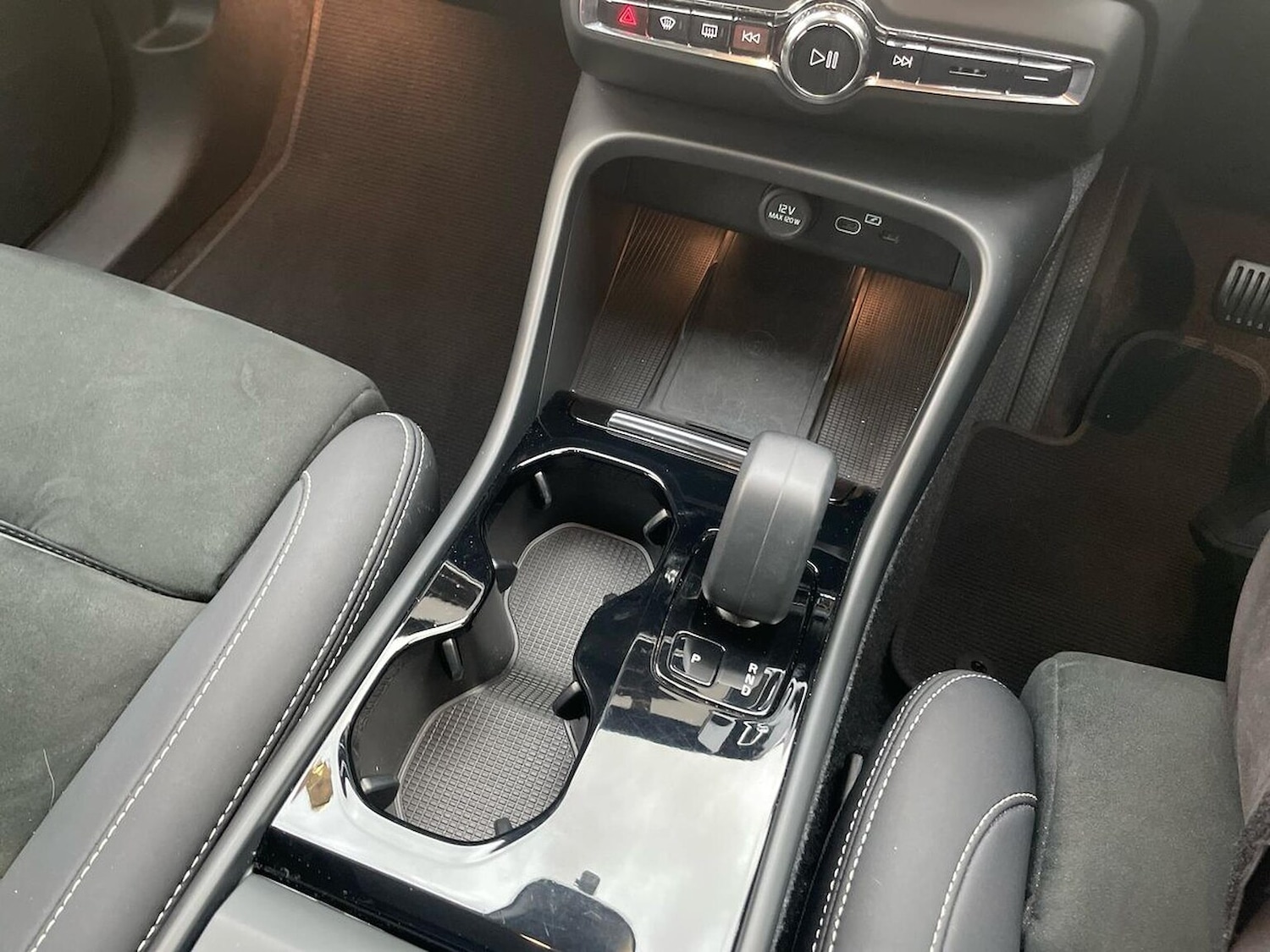 Used Volvo XC40 2023 for sale - 76504992: Photo 13