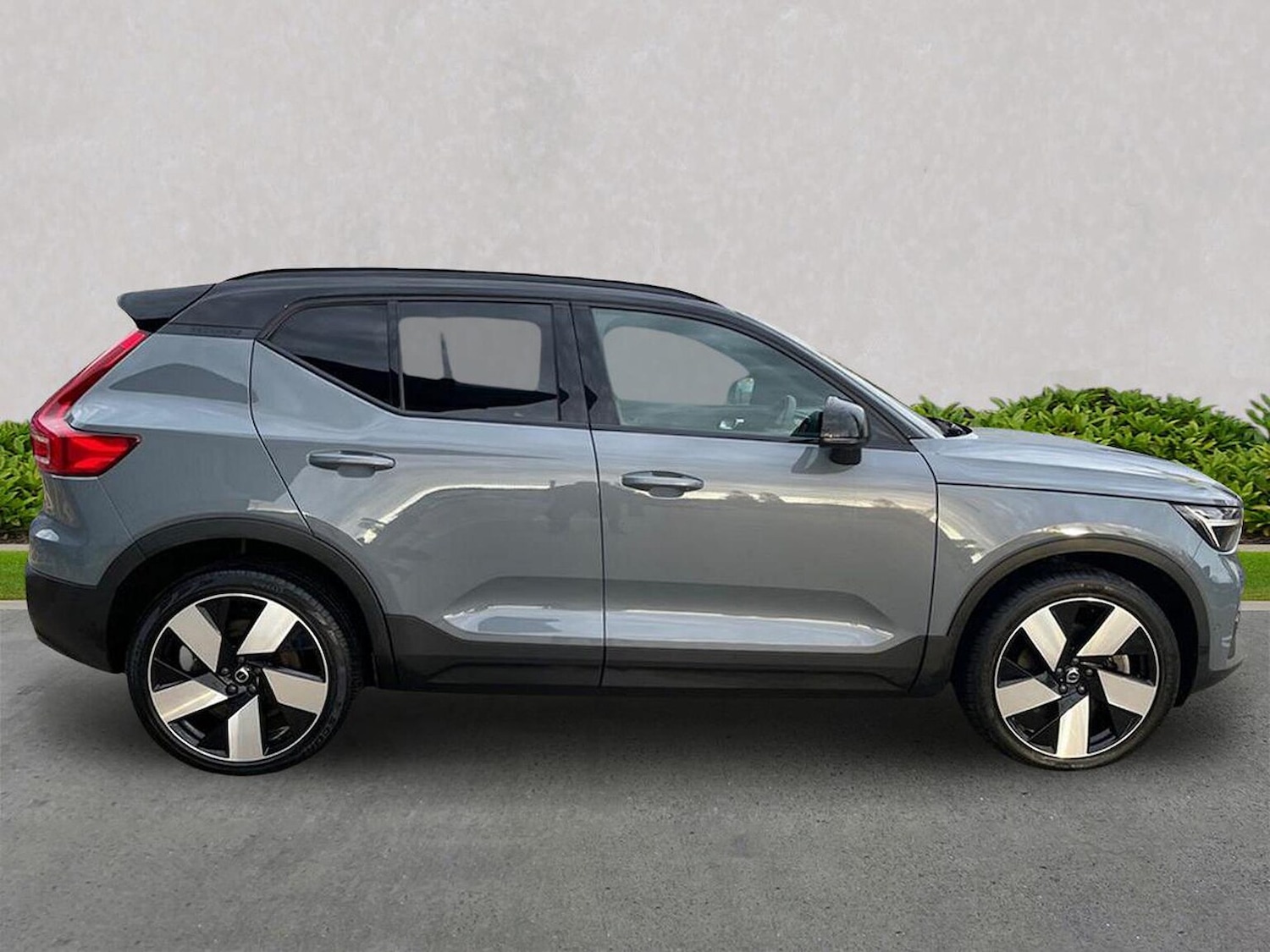 Used Volvo XC40 2023 for sale - 76504992: Photo 3