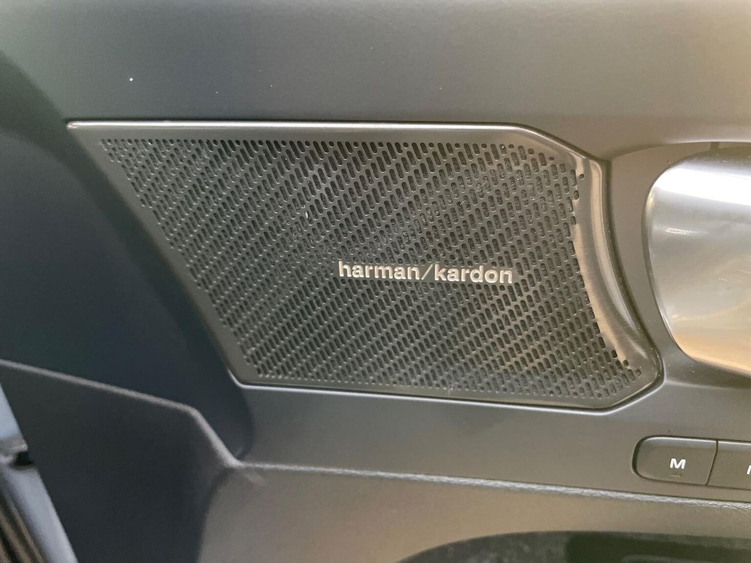 Used Volvo XC40 2023 for sale - 76504992: Photo 30