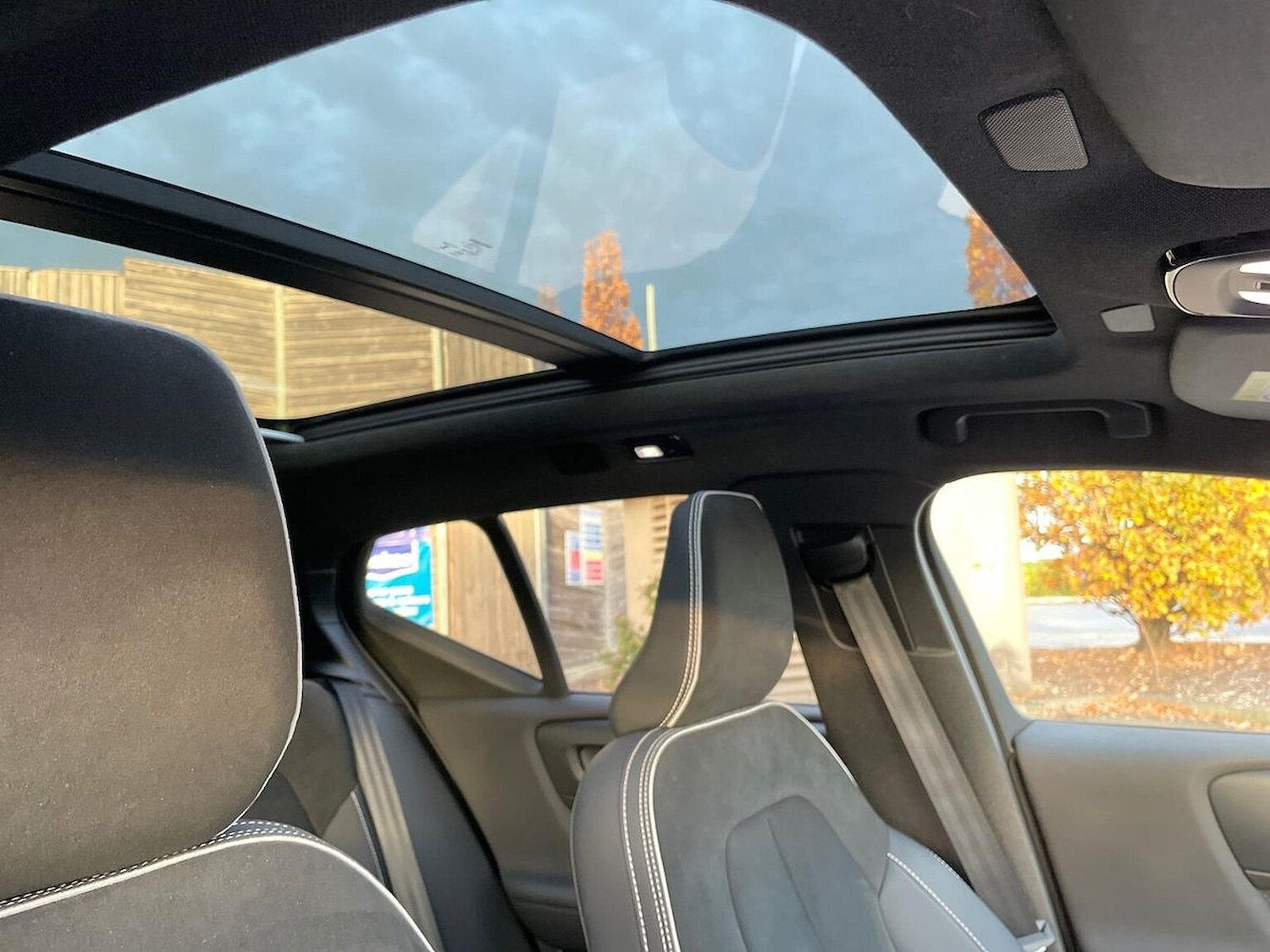 Used Volvo XC40 2023 for sale - 76504992: Photo 31