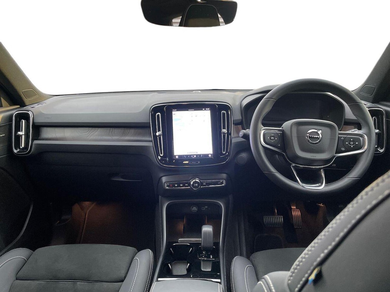 Used Volvo XC40 2023 for sale - 76504992: Photo 8