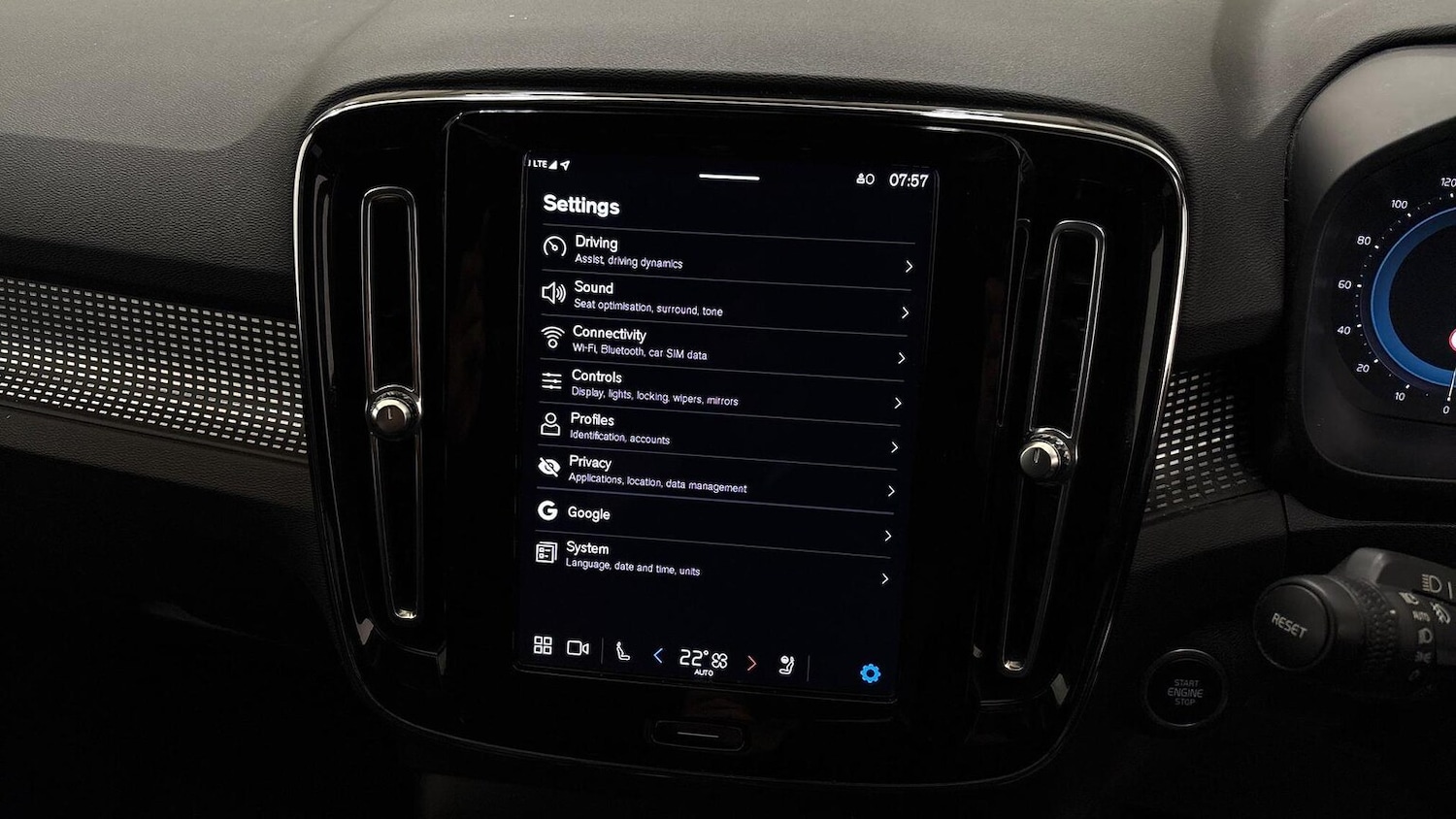 Used Volvo XC40 2022 for sale - 76951215: Photo 15