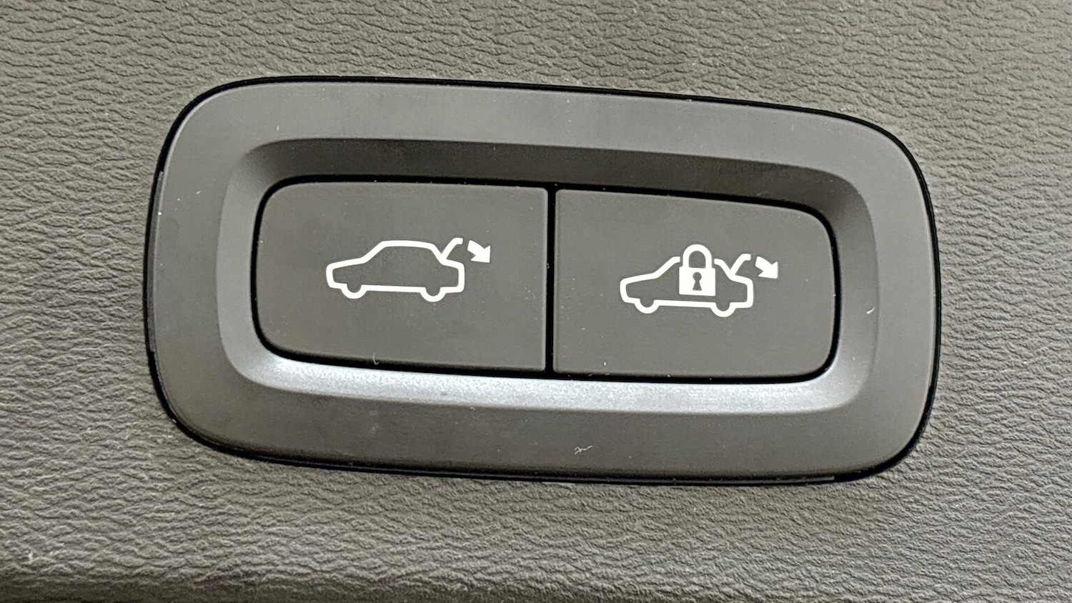 Used Volvo XC40 2022 for sale - 76951215: Photo 38