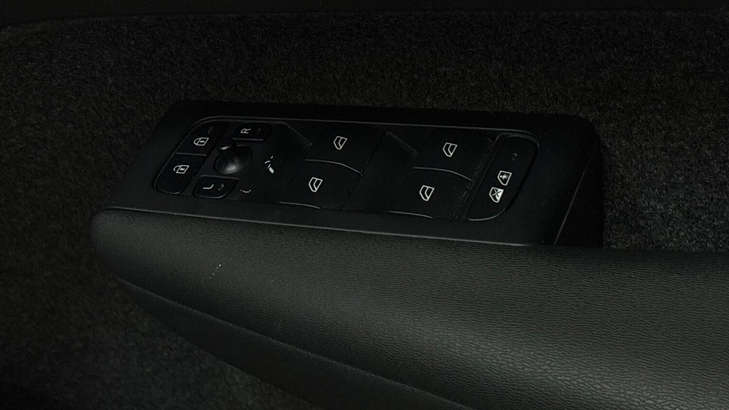 Used Volvo XC40 2022 for sale - 76951215: Photo 39