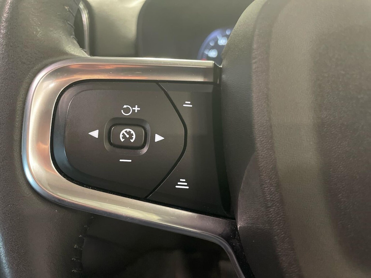 Used Volvo XC40 2020 for sale - 76127286: Photo 25